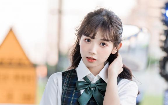 平板电视哪个牌子好些(海信电视相比于其他品牌有何特色？)