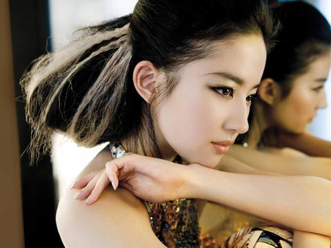 国美电器老板的女儿(国美电器渠道相关论文!)