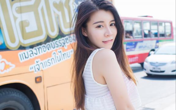 家庭影院必备：选购回音壁音响还是功放音箱？