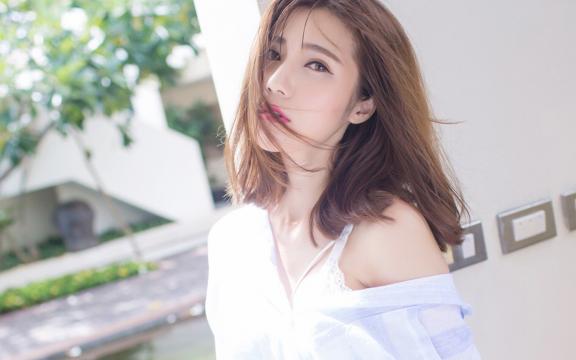 松下索尼：同级竞争对手？