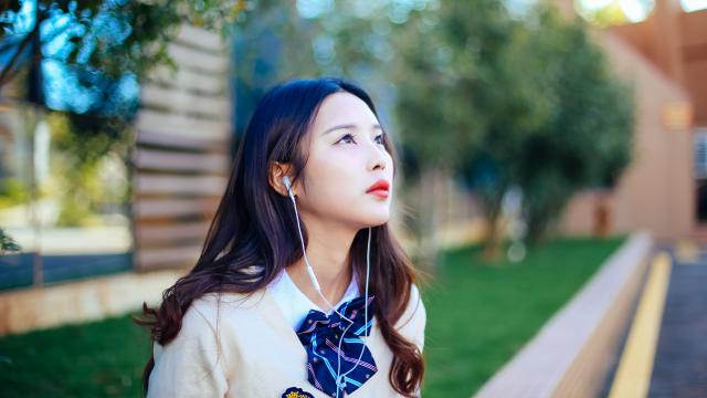 小米扫地机器人和科沃斯哪个好(小米扫地机器人和科沃斯哪个好？)