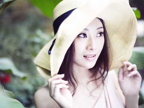 如何取下空调过滤网(格力柜机i)