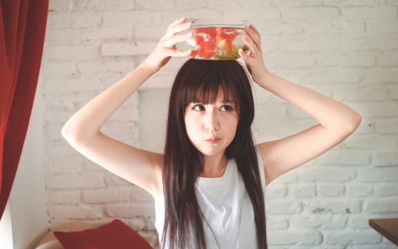 饮水机上面的桶怎么清洗(饮水机上面的桶如何清洗？)
