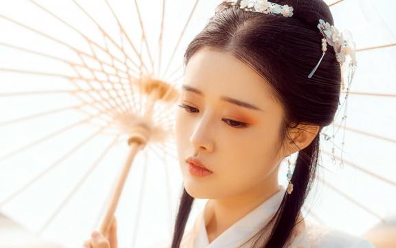 浙商银行《金融文化青年说》系列直播走进丽水缙云，助力当地小微企业推广烧饼、梅干菜等特色产品