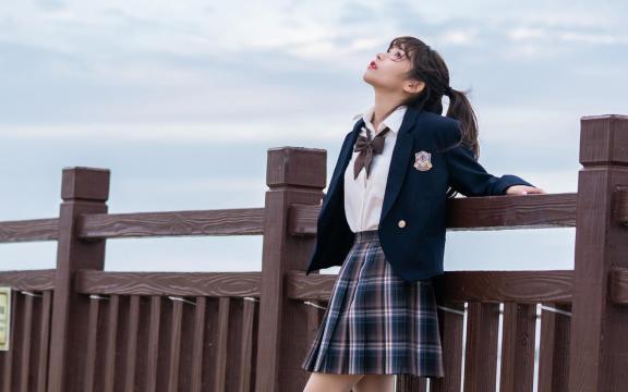 安装电视挂架的步骤：零难度墙上挂架