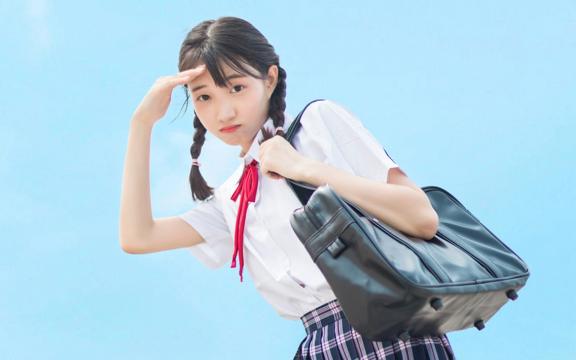 空调内机滴水还能用吗(空调室内机喷水珠是什么原因？)