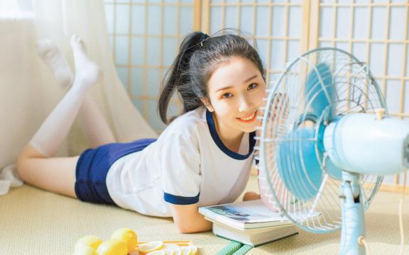 车空调跑着突然不制冷(汽车空调开一会就不制冷了)