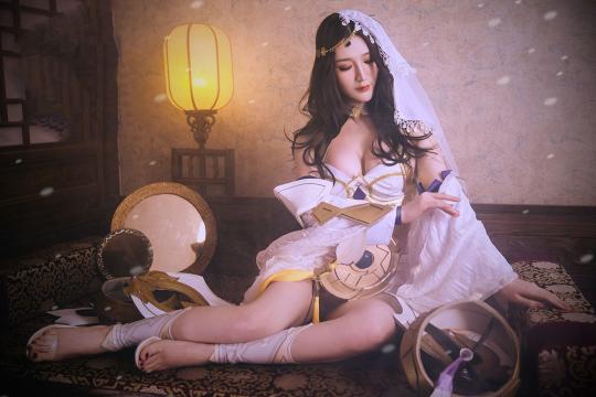 电视蓝屏写着无信号(电视不小心按成蓝屏了无信号)